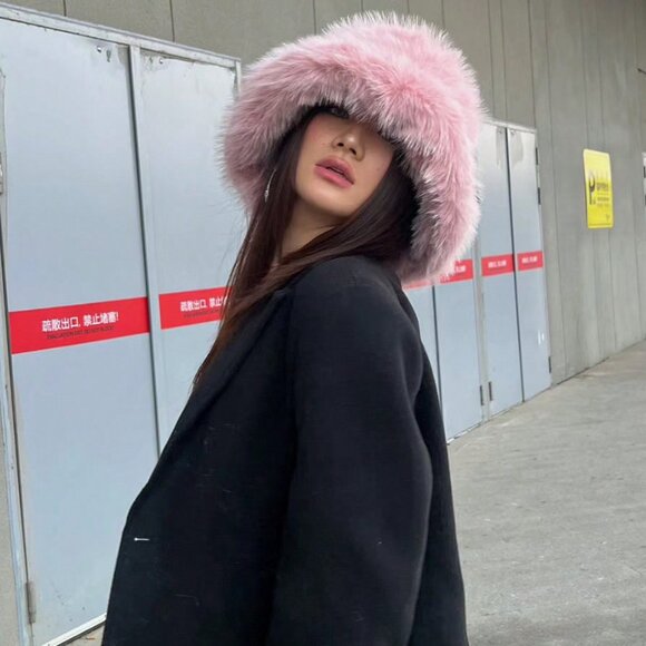 Pink Women's Warm faux fur Bucket Hat - Picture 3 of 8